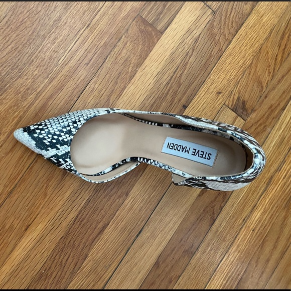 Snakeskin pumps 🐍✨ - Picture 2 of 4